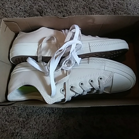 Converse Other - Final price drop! CONVERSE SIZE 7.5 MEN